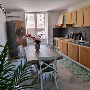 https://decollati-house.palermohotels.org